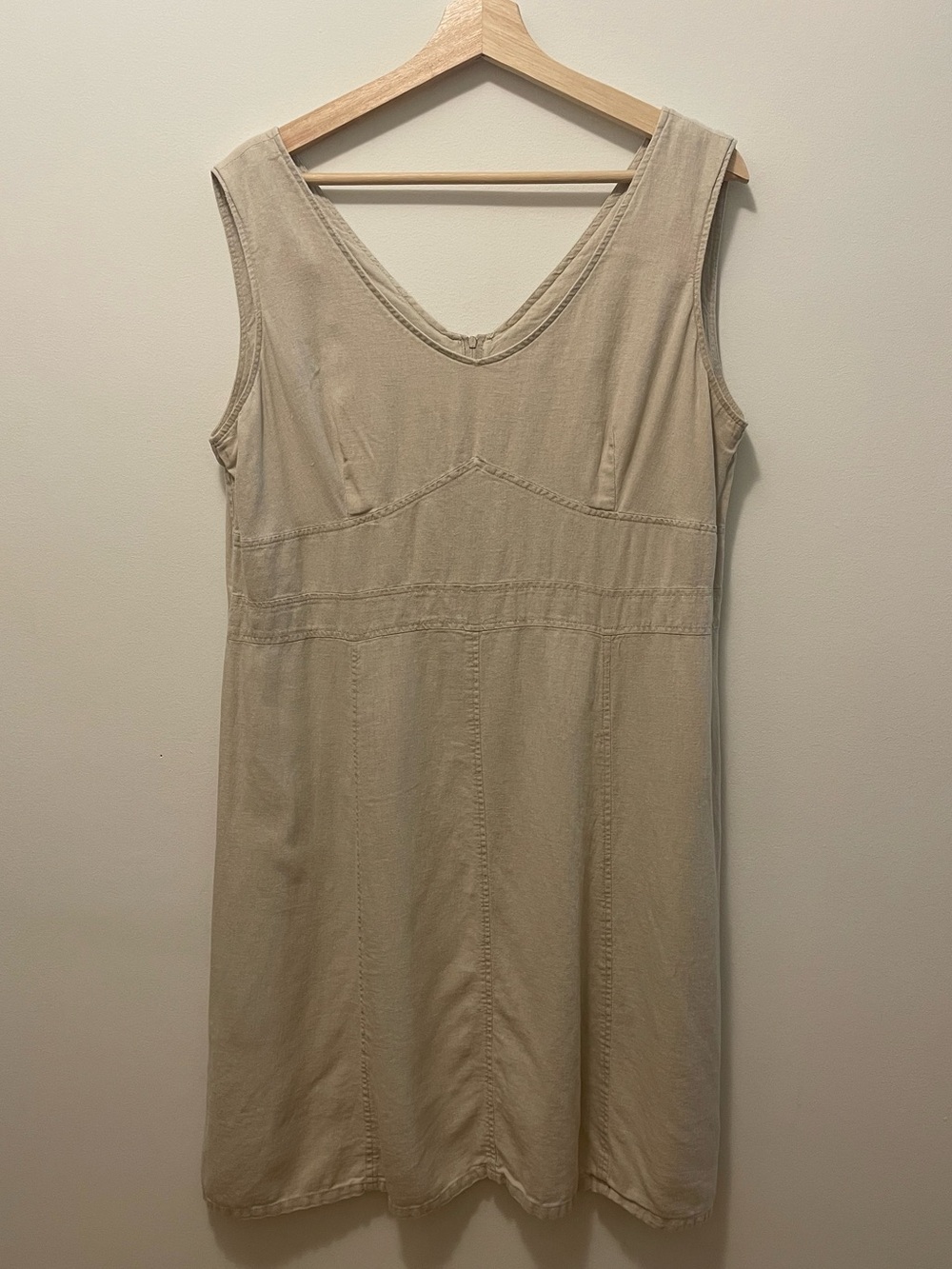 Gloria Vanderbilt Sleeveless V-Neck Midi Dress in Beige
